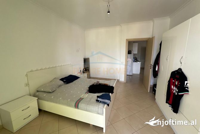 Shtepi ne shitje Apartament ne Tirane, 2+1, Mobilimi Bosh, pa mobiluar, Pagesa 150,000  Euro.