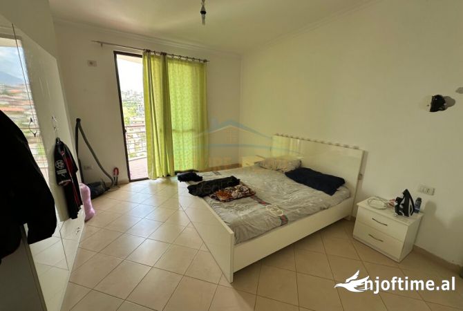 Shtepi ne shitje Apartament ne Tirane, 2+1, Mobilimi Bosh, pa mobiluar, Pagesa 150,000  Euro.