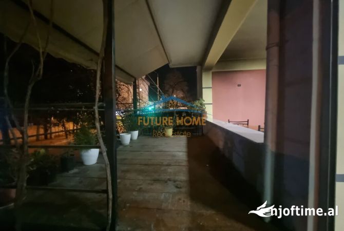 Ambient biznesi me qera 2+1 ne Tirane - 700 Euro