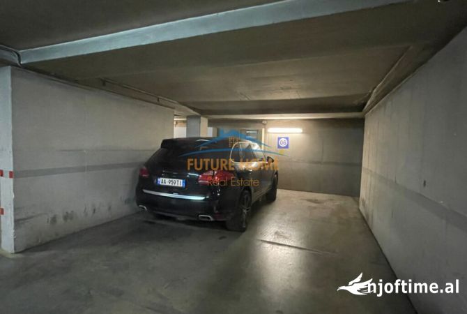 Ambient biznesi me qera 3+1 ne Tirane - 1,000 Euro