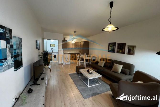 Shtepi me qera Apartament ne Tirane, 2+1, Mobilimi E mobiluar, Pagesa 880  Euro.
