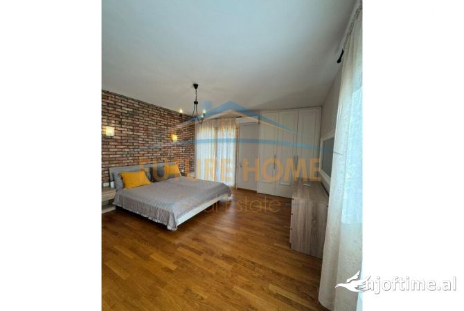 Shtepi me qera Apartament ne Tirane, 3+1, Mobilimi E mobiluar, Pagesa 1,400  Euro.