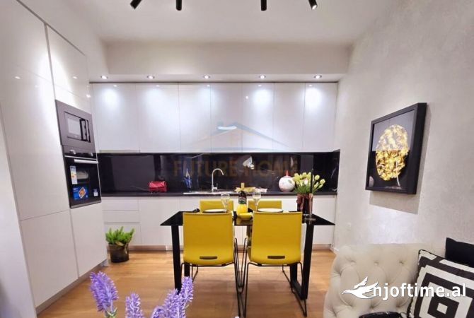 Shtepi ne shitje Apartament ne Tirane, 1+1, Mobilimi E mobiluar, Pagesa 176,000  Euro.