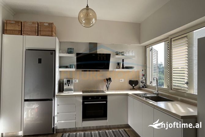 Shtepi ne shitje Apartament ne Tirane, 2+1, Mobilimi E mobiluar, Pagesa 110,000  Euro.