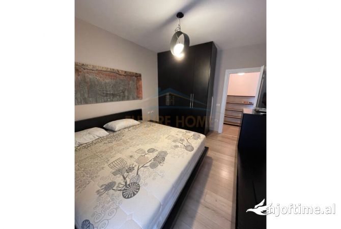 Shtepi ne shitje Apartament ne Tirane, 2+1, Mobilimi E mobiluar, Pagesa 290,000  Euro.
