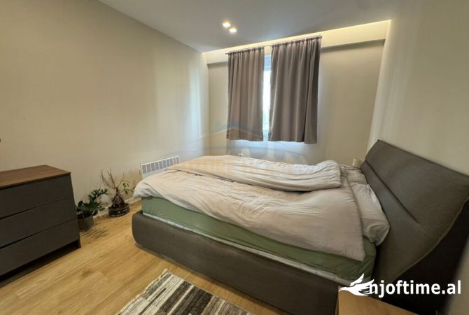 Shtepi ne shitje Apartament ne Tirane, 2+1, Mobilimi E mobiluar, Pagesa 207,000  Euro.