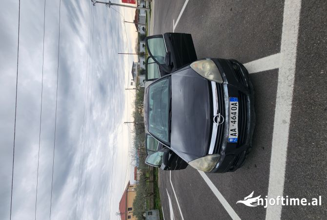 Makina ne shitje ne Tirane, Opel, 2005 Diesel,Kambio Manual Pagesa 1,700  Euro.