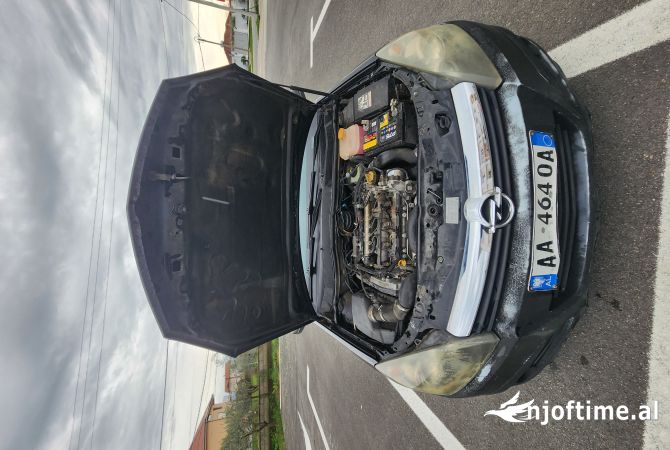 Makina ne shitje ne Tirane - 1,700 Euro