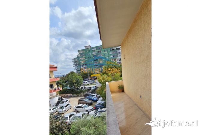 Shtepi me qera Apartament ne Tirane, 2+1, Mobilimi E mobiluar, Pagesa 500  Euro.