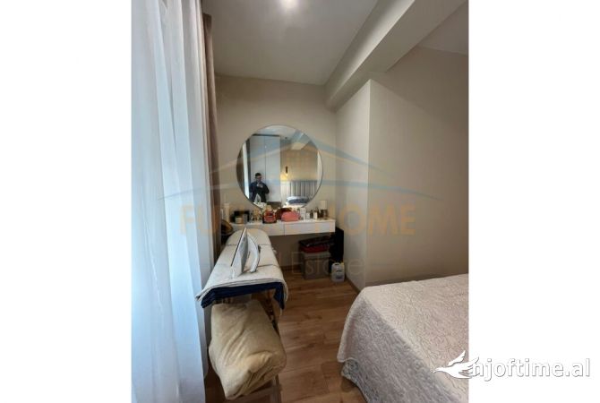 Shtepi ne shitje Apartament ne Tirane, 2+1, Mobilimi E mobiluar, Pagesa 210,000  Euro.