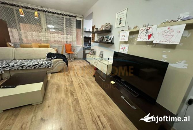 Shtepi ne shitje Apartament ne Tirane, 1+1, Mobilimi E mobiluar, Pagesa 100,000  Euro.