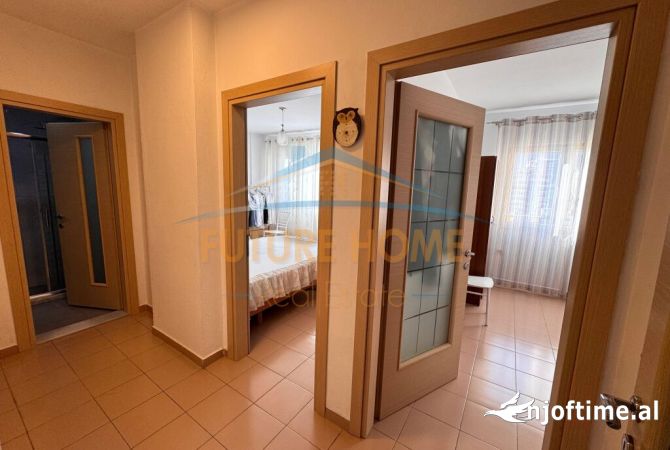 Shtepi ne shitje Apartament ne Tirane, 2+1, Mobilimi E mobiluar, Pagesa 235,000  Euro.