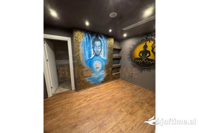 Ambient biznesi me qera 3+1 ne Tirane - 4,000 Euro