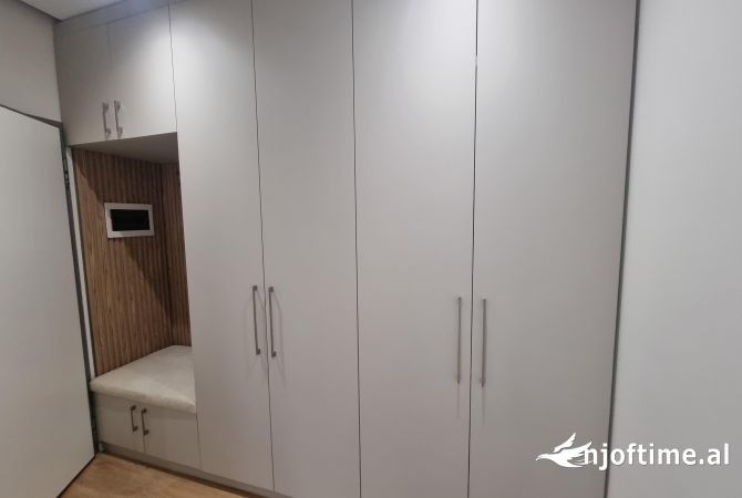 Shtepi me qera 2+1 ne Tirane - 750 Euro