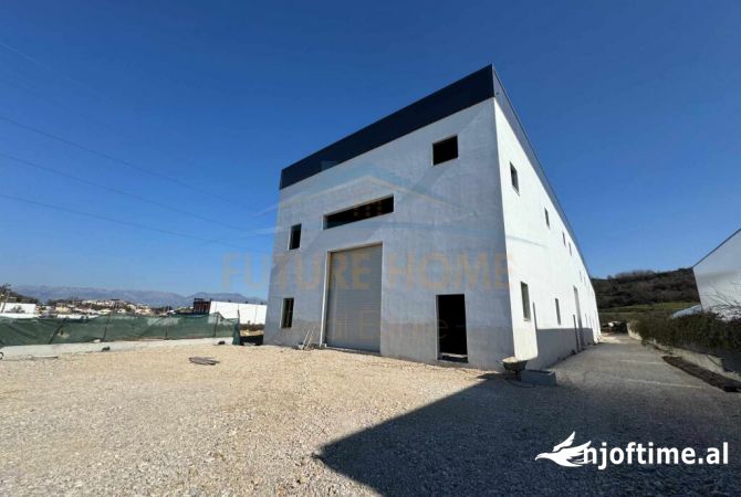 Ambient biznesi me qera 4+1 ne Tirane - 7,200 Euro