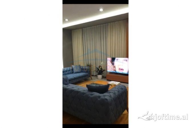 Shtepi ne shitje Duplex(shtepi me 2 kate) ne Durres, 3+1, Mobilimi E mobiluar, Pagesa 262,800  Euro.
