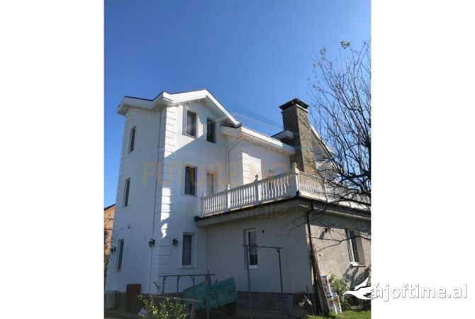 Casa in vendita 5+1 a Tirana - 400,000 Euro
