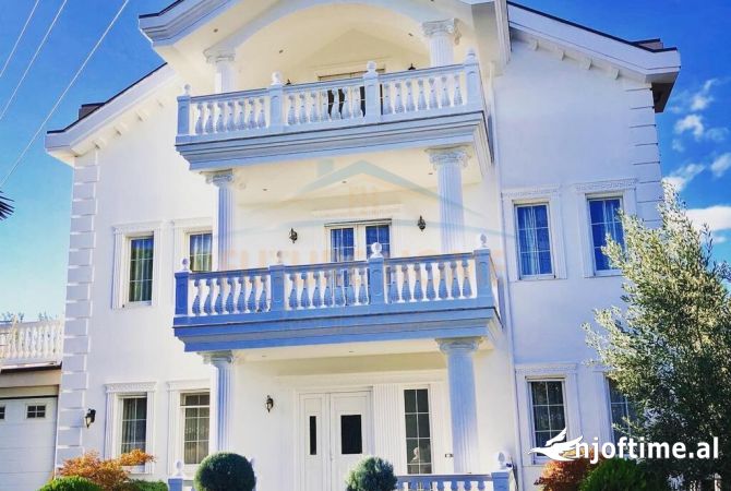 Shtepi ne shitje Vila Luksoze ne Tirane, 5+1, Mobilimi E mobiluar, Pagesa 400,000  Euro.