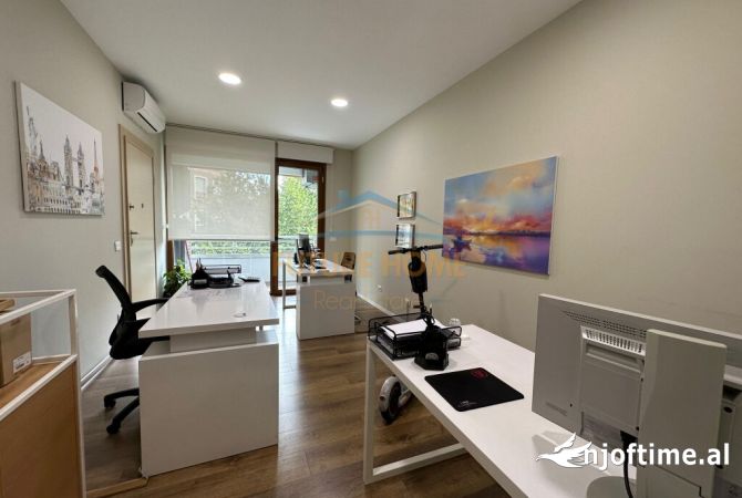 Ambient biznesi me qera 3+1 ne Tirane - 3,000 Euro