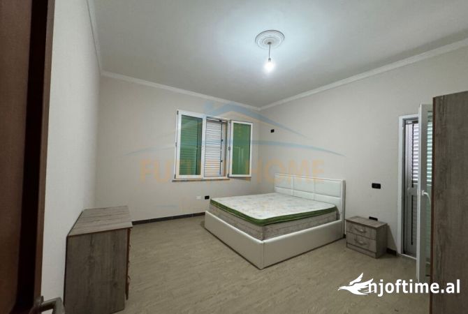 Shtepi me qera 5+1 ne Durres - 1,000 Euro