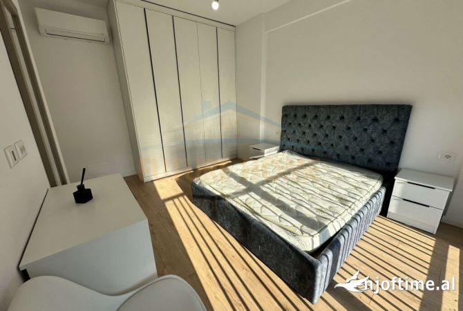 Shtepi me qera Apartament ne Tirane, 3+1, Mobilimi E mobiluar, Pagesa 700  Euro.