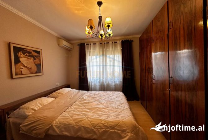 Shtepi me qera Apartament ne Tirane, 2+1, Mobilimi E mobiluar, Pagesa 650  Euro.