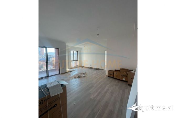 Shtepi me qera 2+1 ne Tirane - 800 Euro