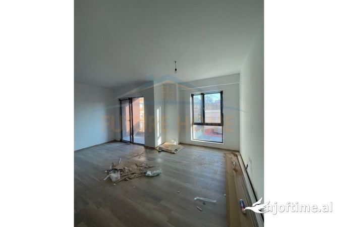 Shtepi me qera 2+1 ne Tirane - 800 Euro