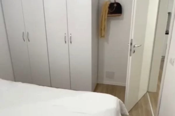 Shtepi me qera Apartament ne Tirane, 1+1, Mobilimi E mobiluar, Pagesa 36,000  Leke.