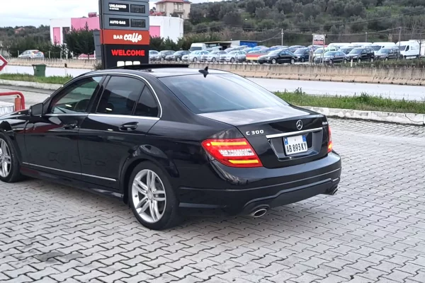 Cars for sale in Lushnje, Mercedes-Benz, 2012 gasoline-gas,Kambio Automatik Payment 7,999  Euro.