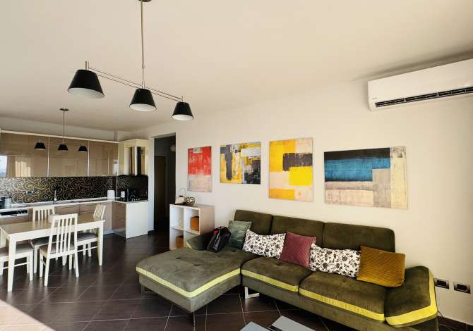 Shtepi me qera 2+1 ne Tirane - 1,000 Euro