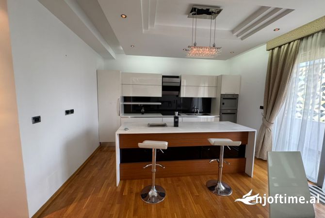 Shtepi me qera 2+1 ne Tirane - 2,000 Euro