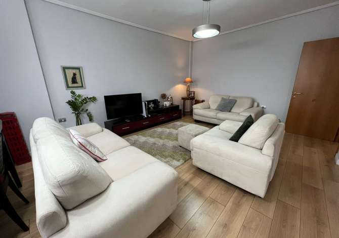Shtepi me qera 2+1 ne Tirane - 700 Euro