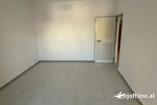 Shtepi ne shitje 1+1 ne Tirane - 93,000 Euro