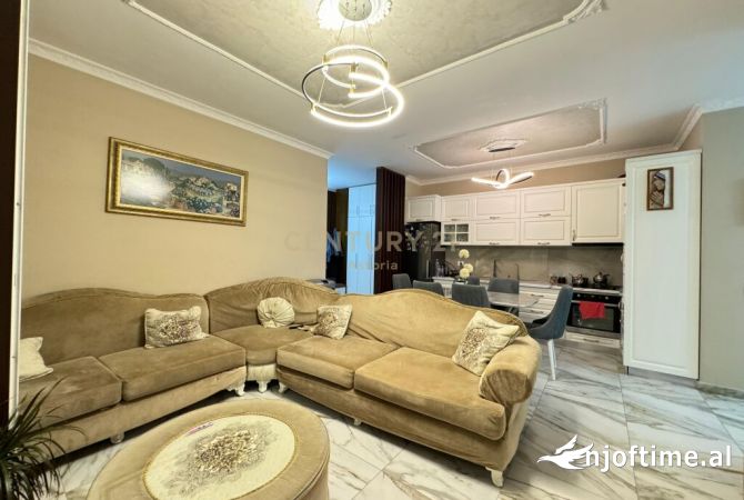Shtepi ne shitje 3+1 ne Tirane - 215,000 Euro