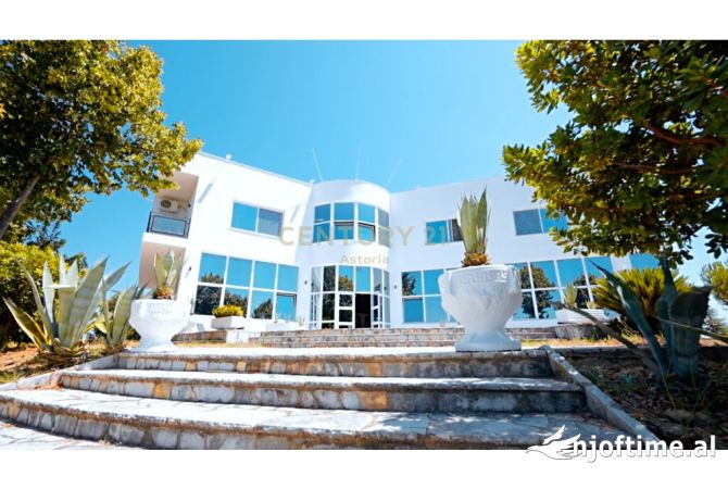 Business Property in Sale 5+1 in Berat - 890,000 Euro