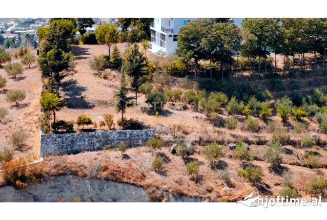 Business Property in Sale 5+1 in Berat - 890,000 Euro