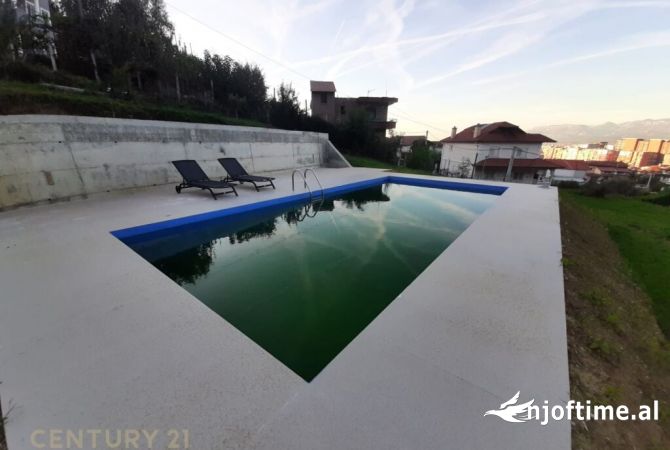 Shtepi ne shitje 3+1 ne Tirane - 450,000 Euro