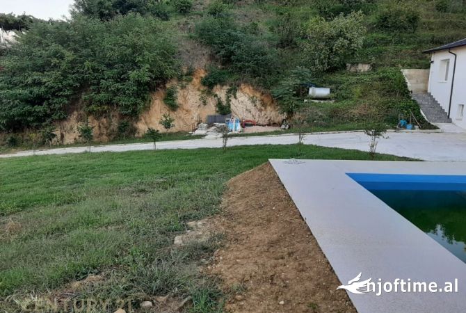 Shtepi ne shitje 3+1 ne Tirane - 450,000 Euro