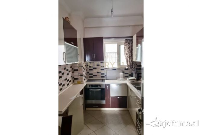 Shtepi ne shitje 2+1 ne Tirane - 90,000 Euro