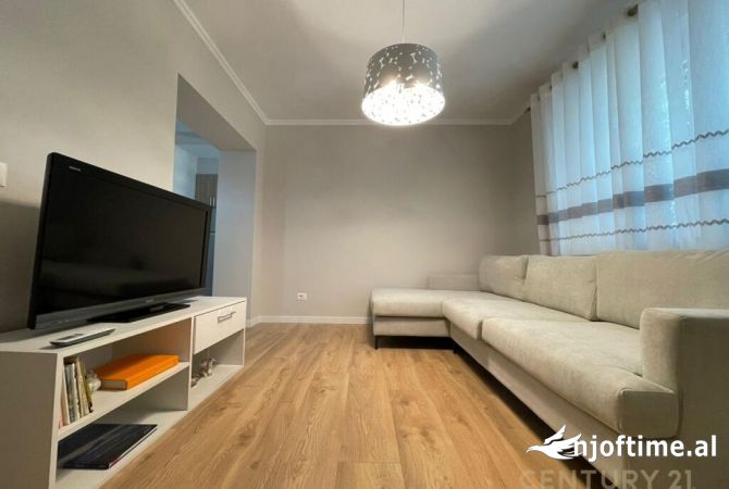 Shtepi me qera 2+1 ne Tirane - 700 Euro