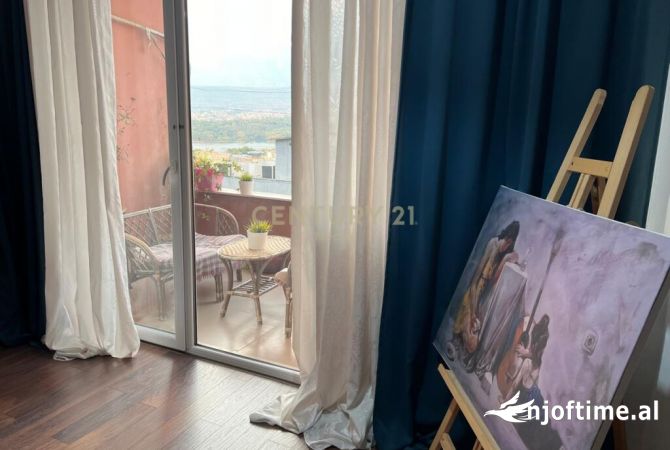 Shtepi ne shitje 2+1 ne Tirane - 180,000 Euro