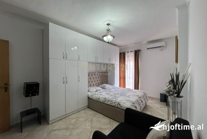 Shtepi me qera Garsoniere ne Tirane - 550 Euro