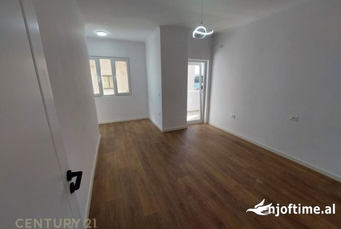 Shtepi ne shitje 2+1 ne Tirane - 185,000 Euro