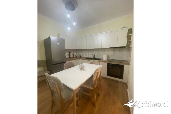 Shtepi ne shitje 1+1 ne Tirane - 120,000 Euro