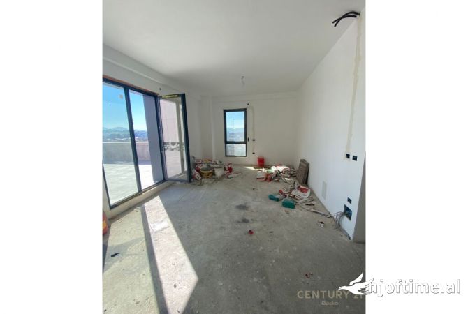 Shtepi ne shitje Apartament ne Tirane, 2+1, Mobilimi Bosh, pa mobiluar, Pagesa 235,000  Euro.