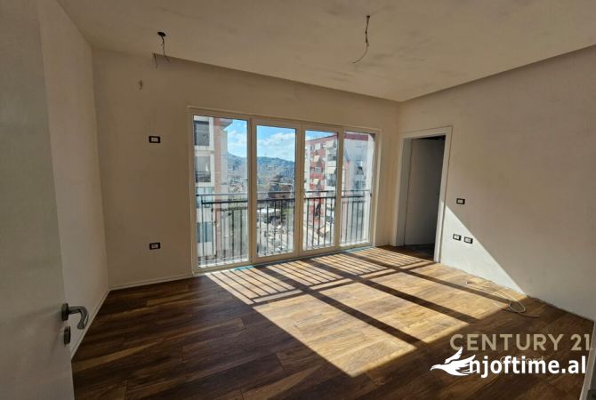 Shtepi ne shitje 2+1 ne Tirane - 165,000 Euro