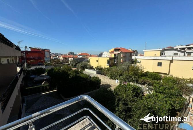 Shtepi ne shitje Apartament ne Tirane, 1+1, Mobilimi E mobiluar, Pagesa 94,500  Euro.