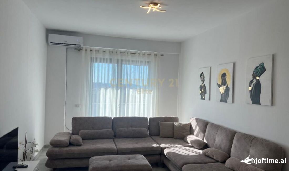 Shtepi ne shitje Apartament ne Tirane, 2+1, Mobilimi E mobiluar, Pagesa 210,000  Euro.