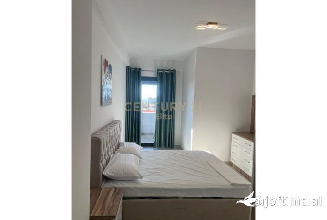 Shtepi ne shitje Apartament ne Tirane, 2+1, Mobilimi E mobiluar, Pagesa 210,000  Euro.